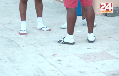 Novi trend na Zrću: Turisti su poludjeli za bijelim čarapama