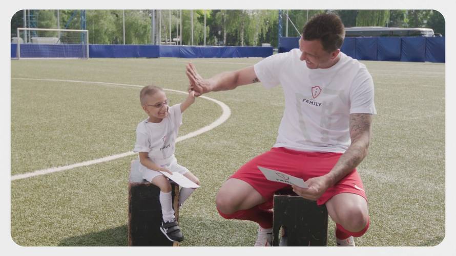 VIDEO Dječak s rijetkom bolešću upoznao idola Mandžu: Gledao sam kad si zabio gol Englezima