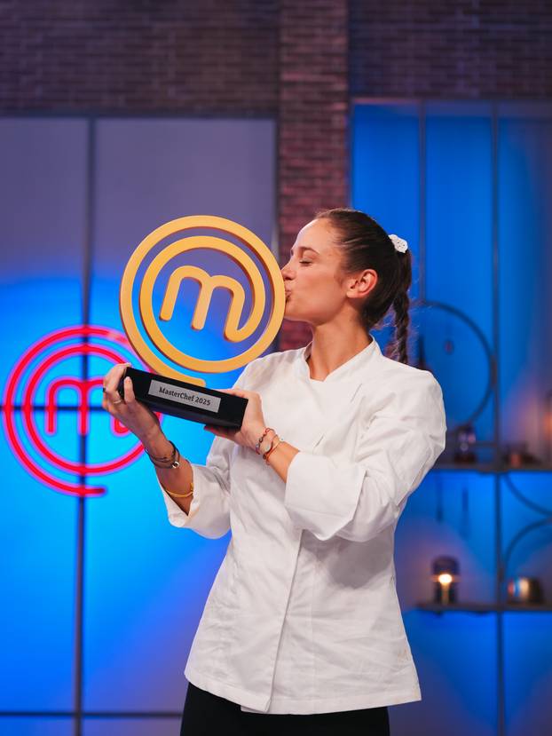 Pogledajte 24 fotografije koje su obilježile tjedan: Slavne dame i dalje ne izlaze iz bikinija