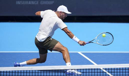 Ne ide pa ne ide: Borna Ćorić izgubio od 'lucky losera' u 1. kolu i ostao na neslavnom skoru