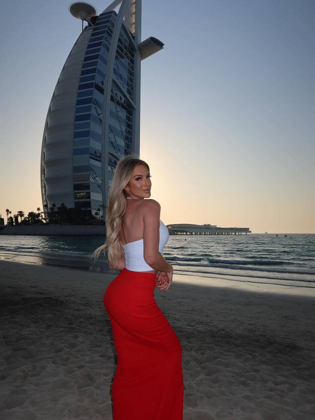 Bivši košarkaš Partizana zaveo je WWE kečericu Zeničanku