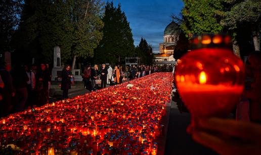 FOTO Tisuće svijeća i lampiona obasjali groblja diljem zemlje