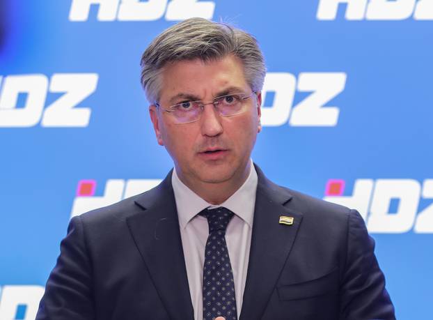 Zagreb: Andrej Plenković održao konferenciju za medije nakon sjednice Predsjedništva HDZ-a