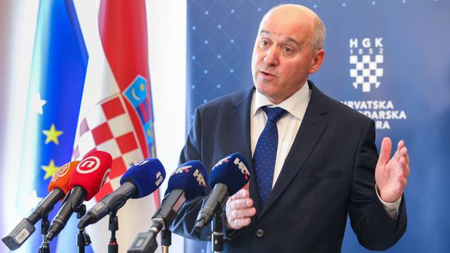 Zagreb: Ministar Bačić prezentirao aktivnosti obnove
