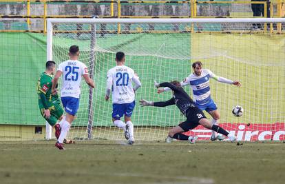 Komisija nabrojala četiri greške Čuljka na utakmici Istra - Osijek: Jedinom golu prethodio je faul