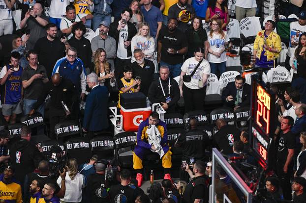 NBA: Los Angeles Lakers at Dallas Mavericks