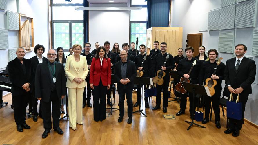 Supruge hrvatskog i poljskog predsjednika posjetile Muzičku akademiju i KB Sveti duh