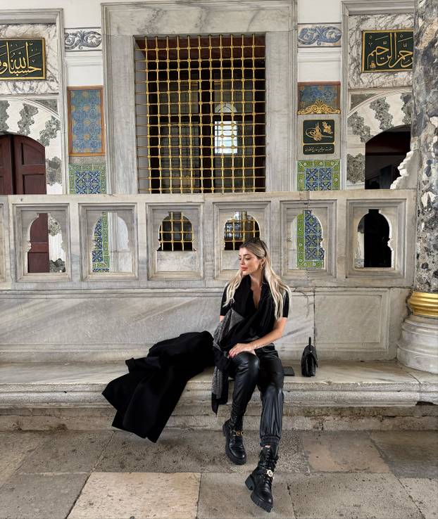 FOTO Naša prekrasna novinarka zaljubila se u ikonu Reala. Brak im je kao iz bajke, dobili i sina