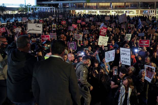 Demonstrators gather during an anti-war&nbsp;protest at Habima Square, in&nbsp;Tel&nbsp;Aviv