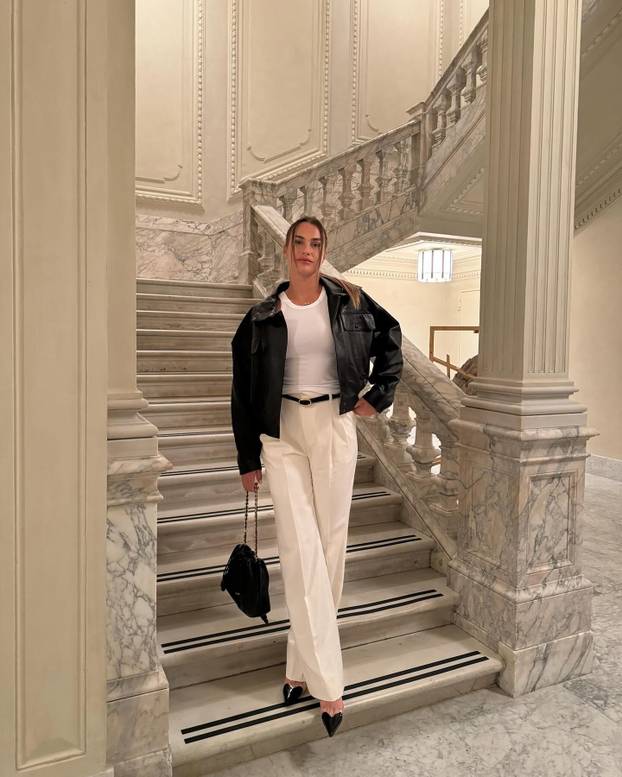 FOTO Vruće ljeto najbolje na svijetu: Skinula se za pratitelje, napunila baterije i pomela sve