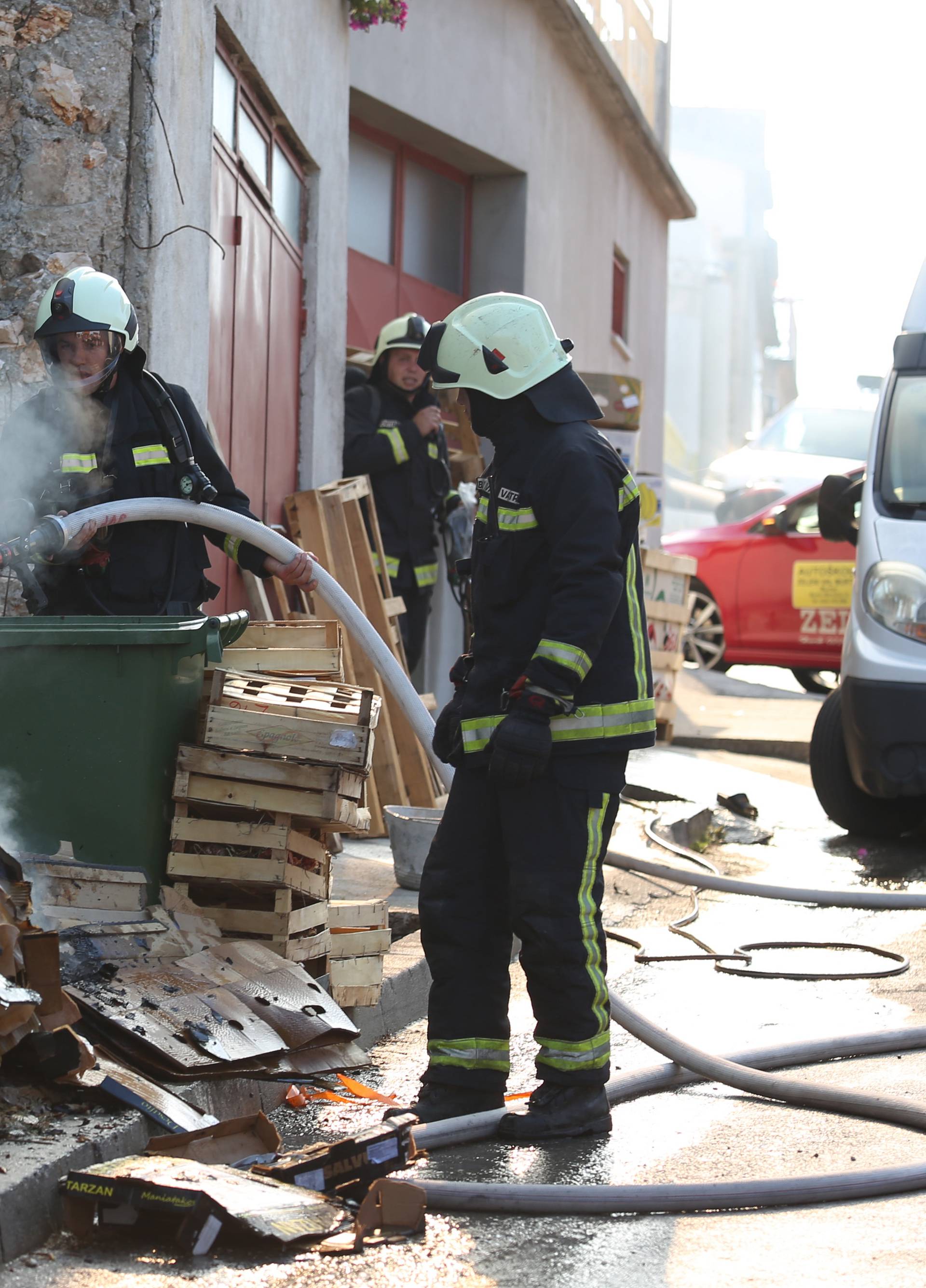 Požar kuće u Šibeniku: Turisti su bježali glavom bez obzira...
