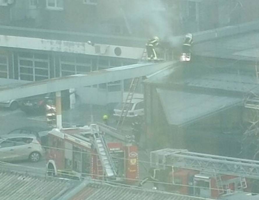 Brzo ga ugasili: Gorio dimnjak pivnice Zlatni medo u Savskoj