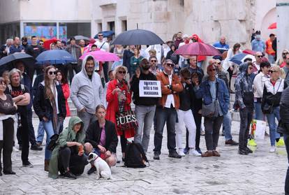 Split: Na Peristilu održan Svjetski prosvjed za slobodu