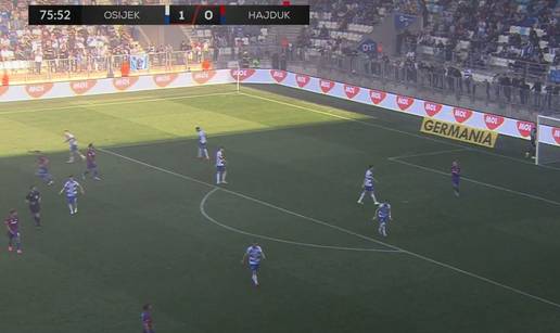 VIDEO Livajin trenutak 'ludila': Navijači Osijeka ga provocirali, on se uhvatio za međunožje!