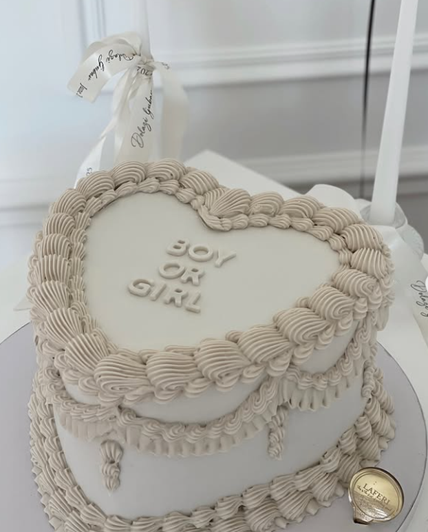 FOTO Maja Šuput proslavila je 46. rođendan - pogledajte tortu koja je bila hit večeri