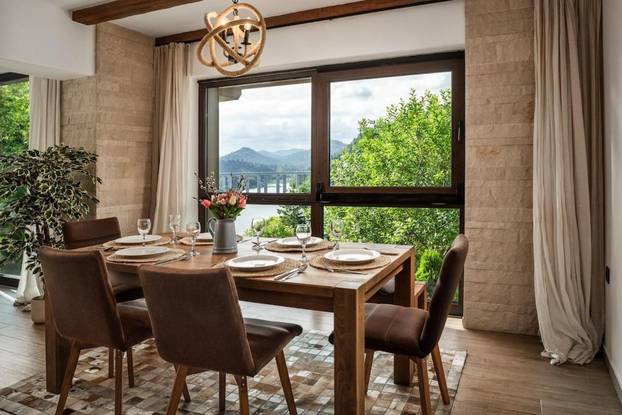 FOTO Vila s pogledom na jezero u Fužinama je sve što nam treba za savršeni proljetni odmor