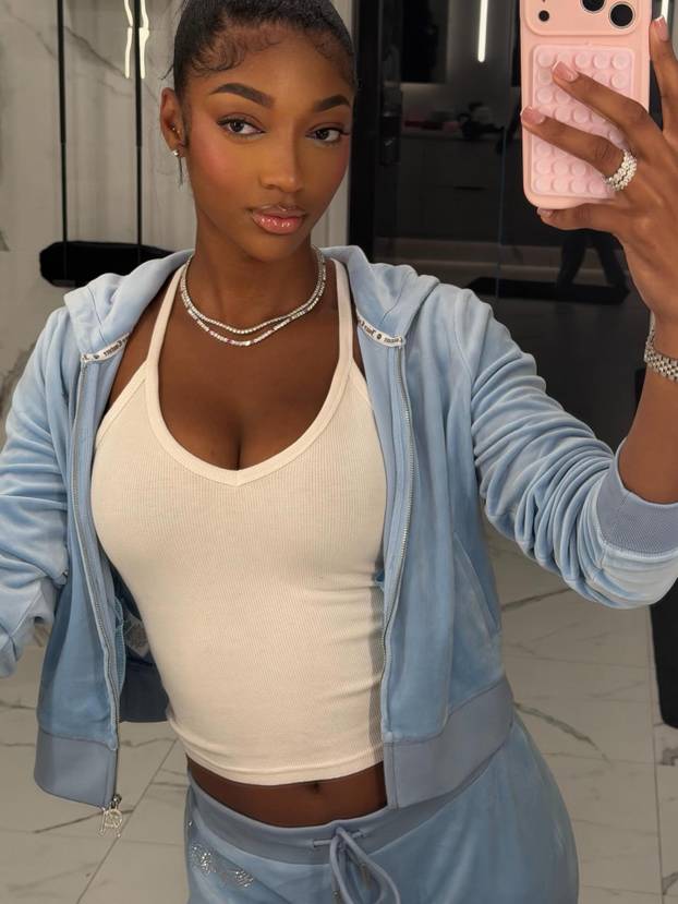 FOTO Dominira u sportu, bori se za prava žena i nosi revije. Ona je definicija košarkaškog anđela