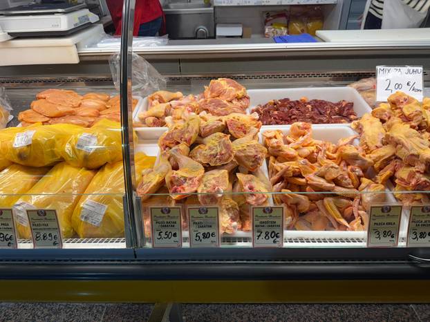 24SATA NA DOLCU Ovo su cijene s tržnice u Zagrebu uoči Uskrsa!