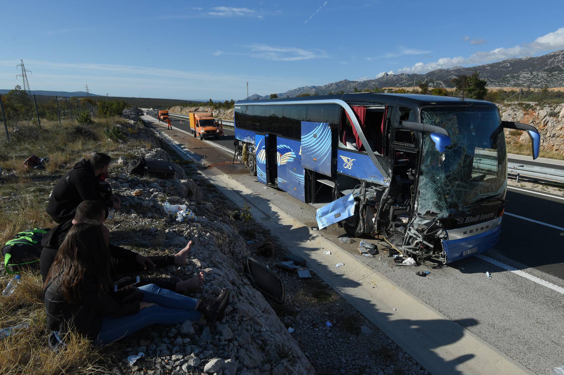 Kod odmorišta Jasenice na autocesti A1 autobus izletio s ceste