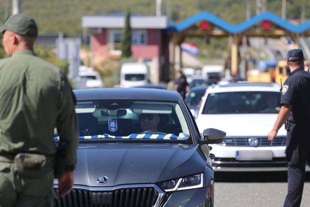 FOTO Boysi stigli u Split! Sve je puno policije, pogledajte scene