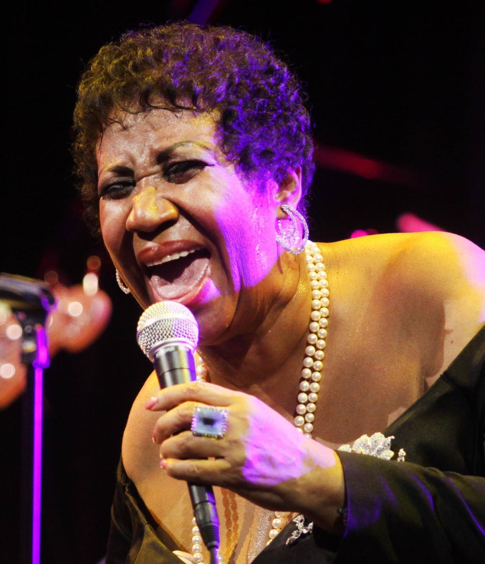 R&B legend Aretha Franklin reportedly gravely ill and surrounded by family in the hospital **FILE PHOTOS**