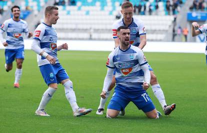 VIDEO Osijek - Varaždin 2-1: Osječani slave novog junaka! Jakupović za treće slavlje u nizu