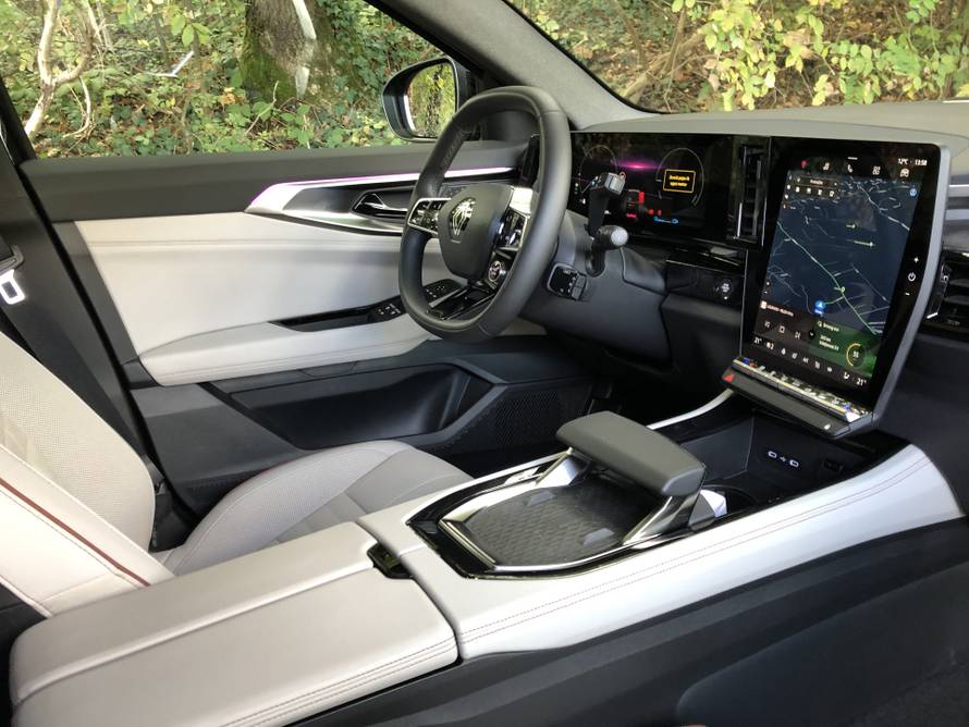 Espace nije više što je bio, ali je i dalje najimpresivniji Renault