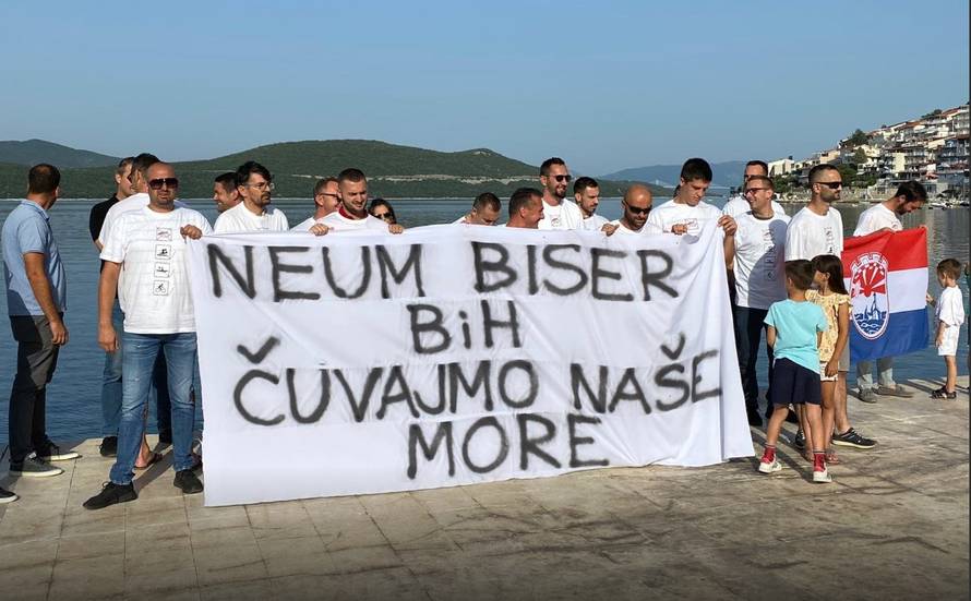 Prosvjed u Neumu zbog velikih kruzera koji ulaze kroz Pelješki most: 'Mi ne želimo to ovdje...'