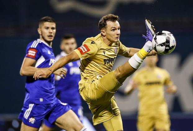 GNK Dinamo Zagreb - [LIVE Dinamo - HNK Hajduk Split] 1' Počeo je veliki  derbi na Maksimiru! Ajmoooooo!