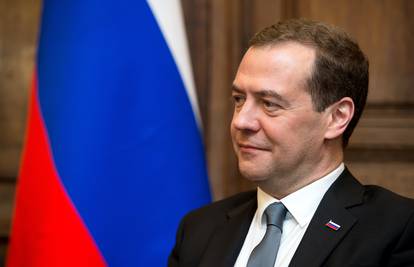 Ruski premijer Medvedev stiže u Beograd, čuva ga 5000 ljudi