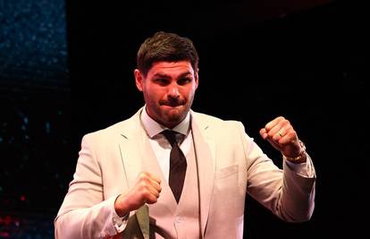Hearn najavio nokaut: Hrgović je elita. Nema šanse da taj meč ode u 12 rundi i da suci odlučuju