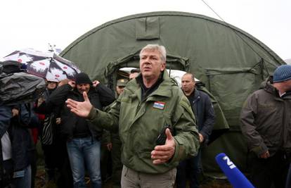 'Ljudi će pojesti žicu, a Mađari će morati pucati na izbjeglice'