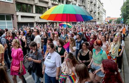 Tisuće ljudi na Zagreb Prideu! Parada je završila na Ribnjaku