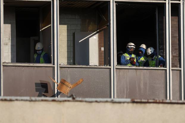 Zagreb: Radnici u Vjesnikovom neboderu