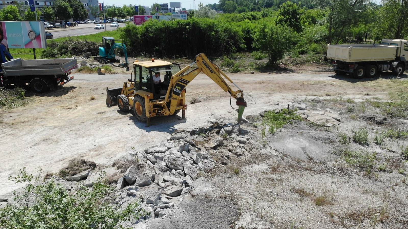 Kad se male ruke slože, sve se može! Volonteri očistili zarasli prostor u Novom Jelkovcu