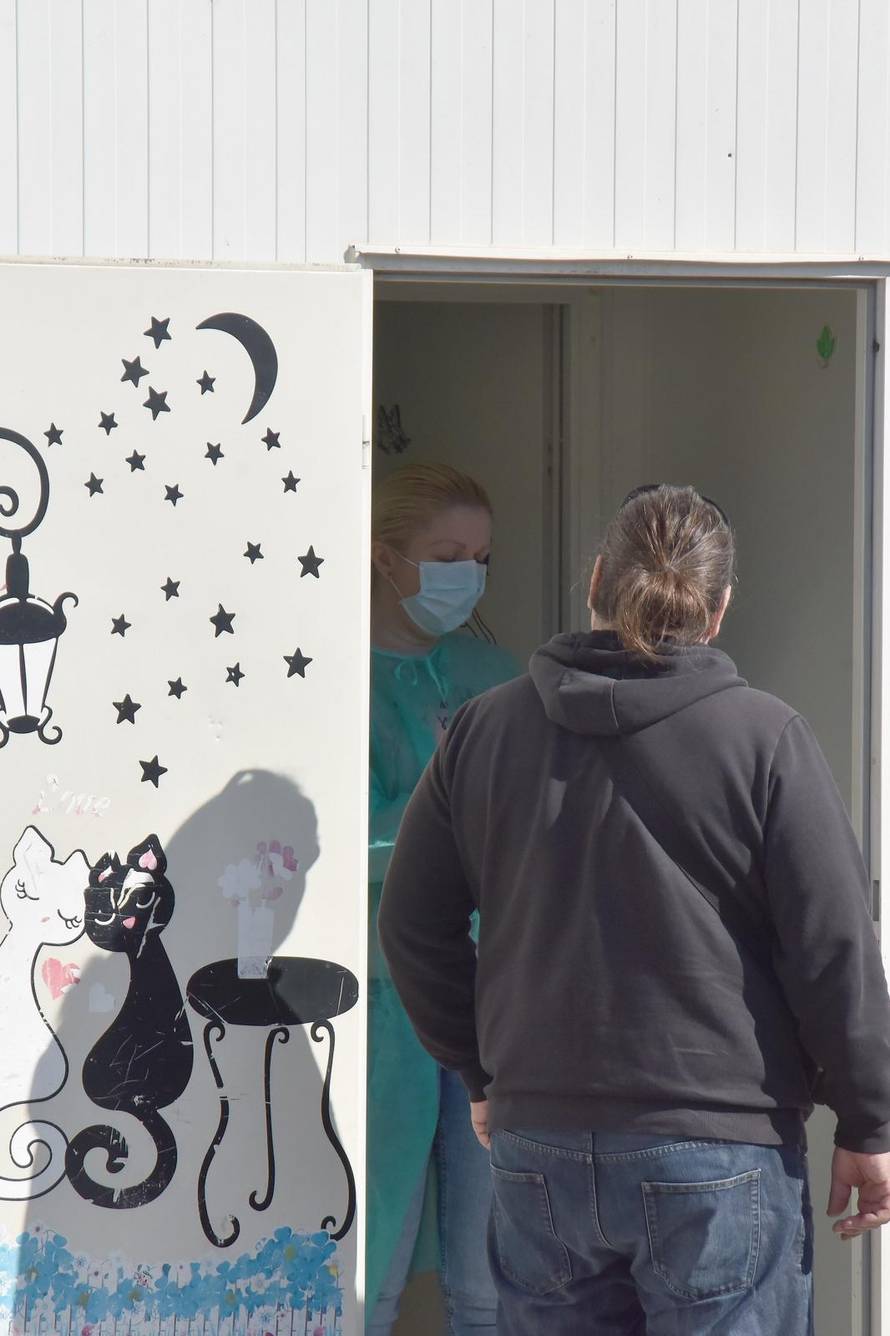 Na GP Plovanija postavljen kontejner Sanitarne inspekcije koja izdaje rješenja o samoizolaciji
