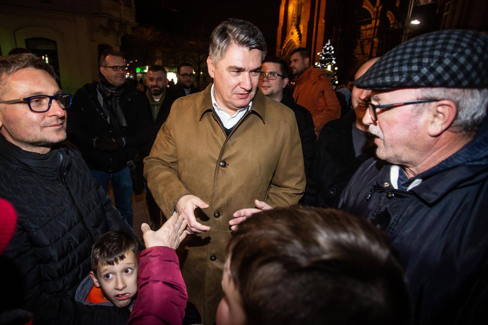 Predsjednički kandidat Zoran Milanović družio se s građanima u Osijeku