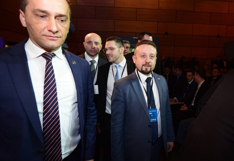 Opći Sabor HSP-AS-a: Psovke, govor mržnje i antisemitizam