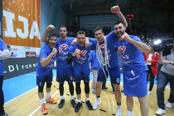 Zagreb: Nakon napetog kraja Cibona ipak postala Prvak Hrvatske