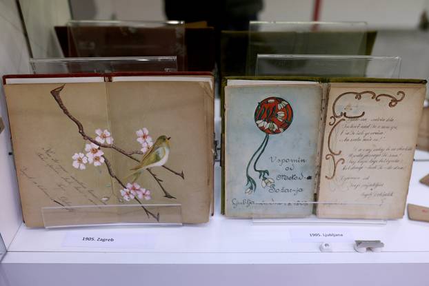 Rijeka: Izložba Muzeja spomenara pod nazivom "Tko se voli taj si piše"