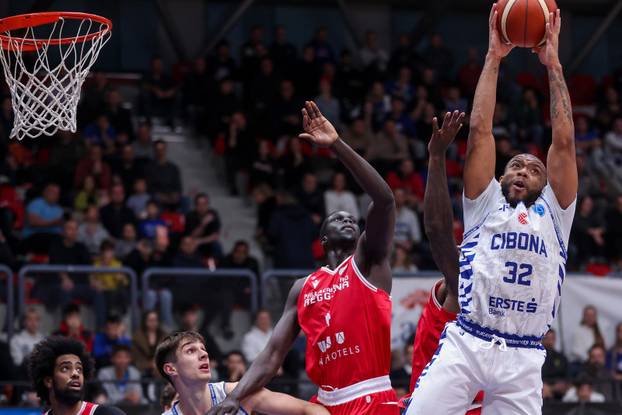 Zagreb: Susret Cibone i Pallacanestro Reggiana u 6. kolu FIBA Europa kupa