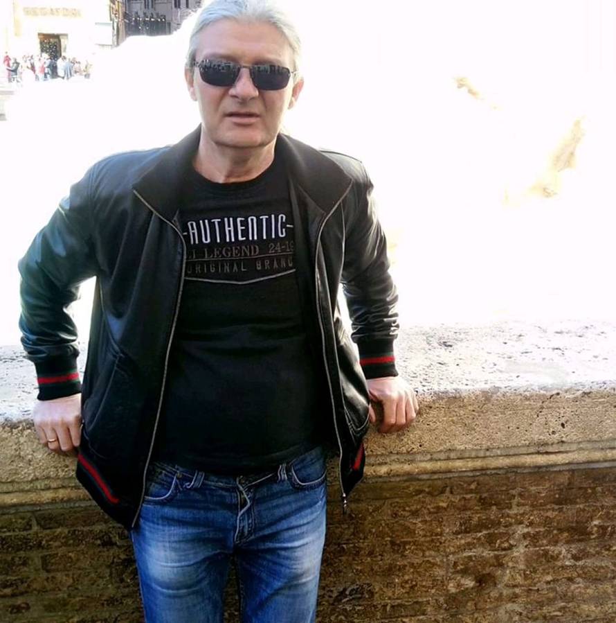 U 57. godini umro je basist iz prve postave grupe Van Gogh