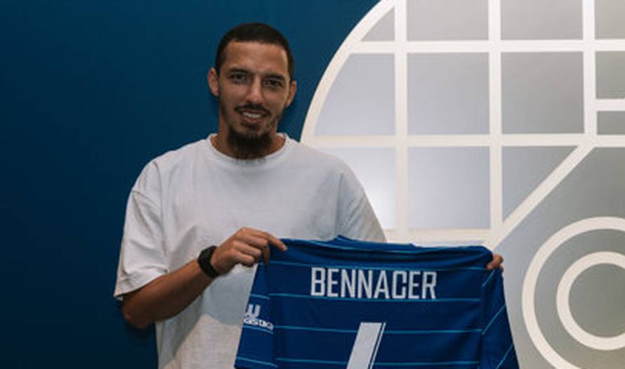 FOTO Bennacer prošao liječnički i potpisao za Dinamo. Suigrač mu je prepustio broj na dresu