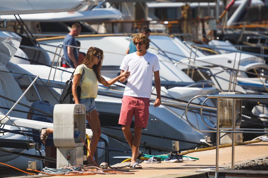 Zadar: Alexander Zverev s djevojkom Brendom odlazi s jahte Asha