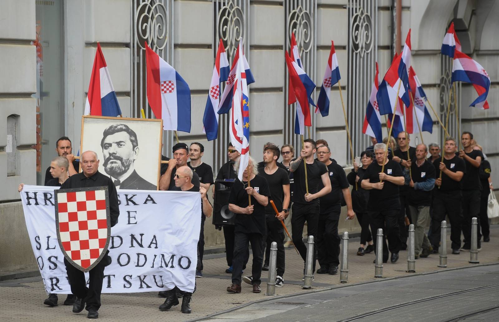 Zagreb: Mimohod A-HSP-a povodom Antunova