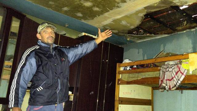 Oluja uništila kuću kod Požege: 'Vjetar me odbacio par metara'