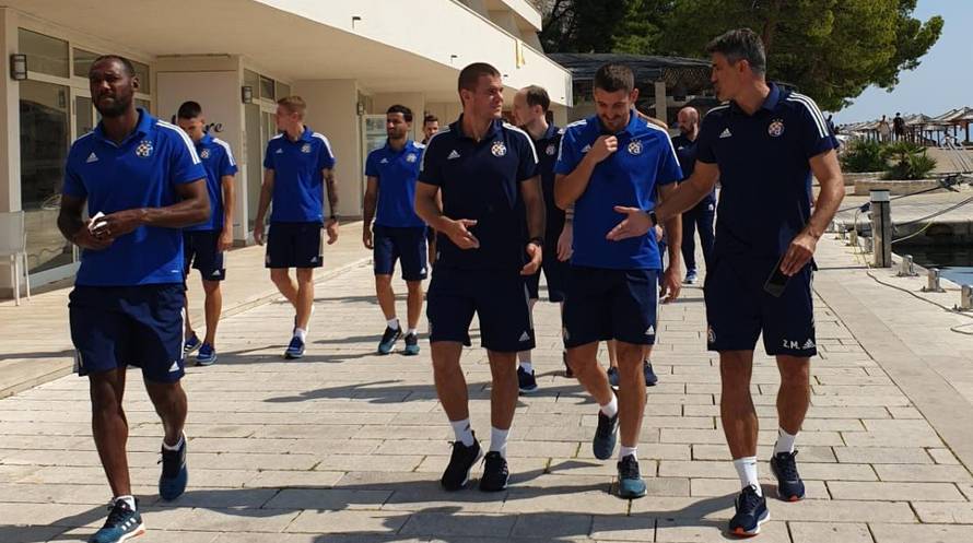 Dinamovci stigli u Split: Prije derbija  - ugodna šetnja gradom