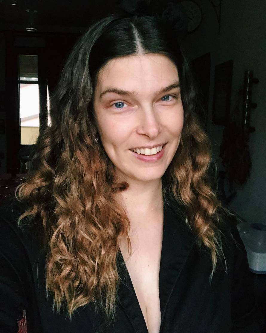 Naša proslavljena manekenka Kristina Šalinović je rodila