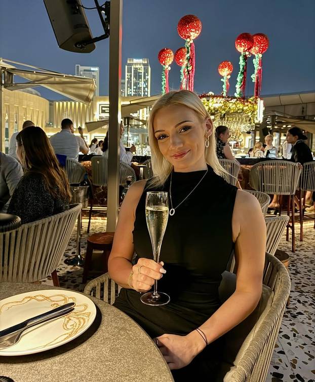 FOTO Zanosna plavuša bodrit će češkog golmana protiv Hrvatske