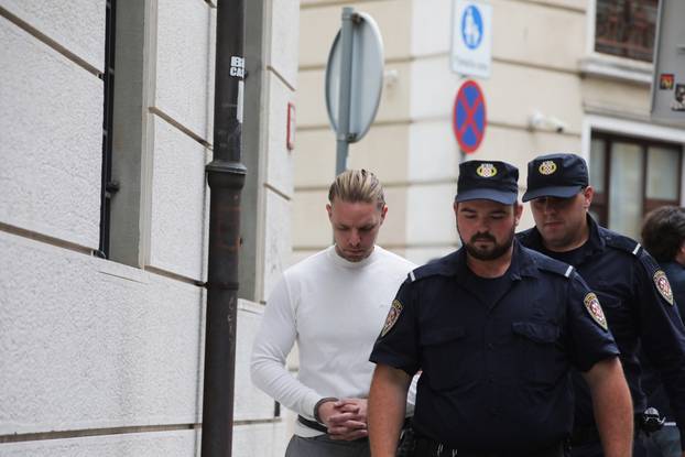 Rijeka: Robert DiCaprio u pratnji policije dolazi na USKOK